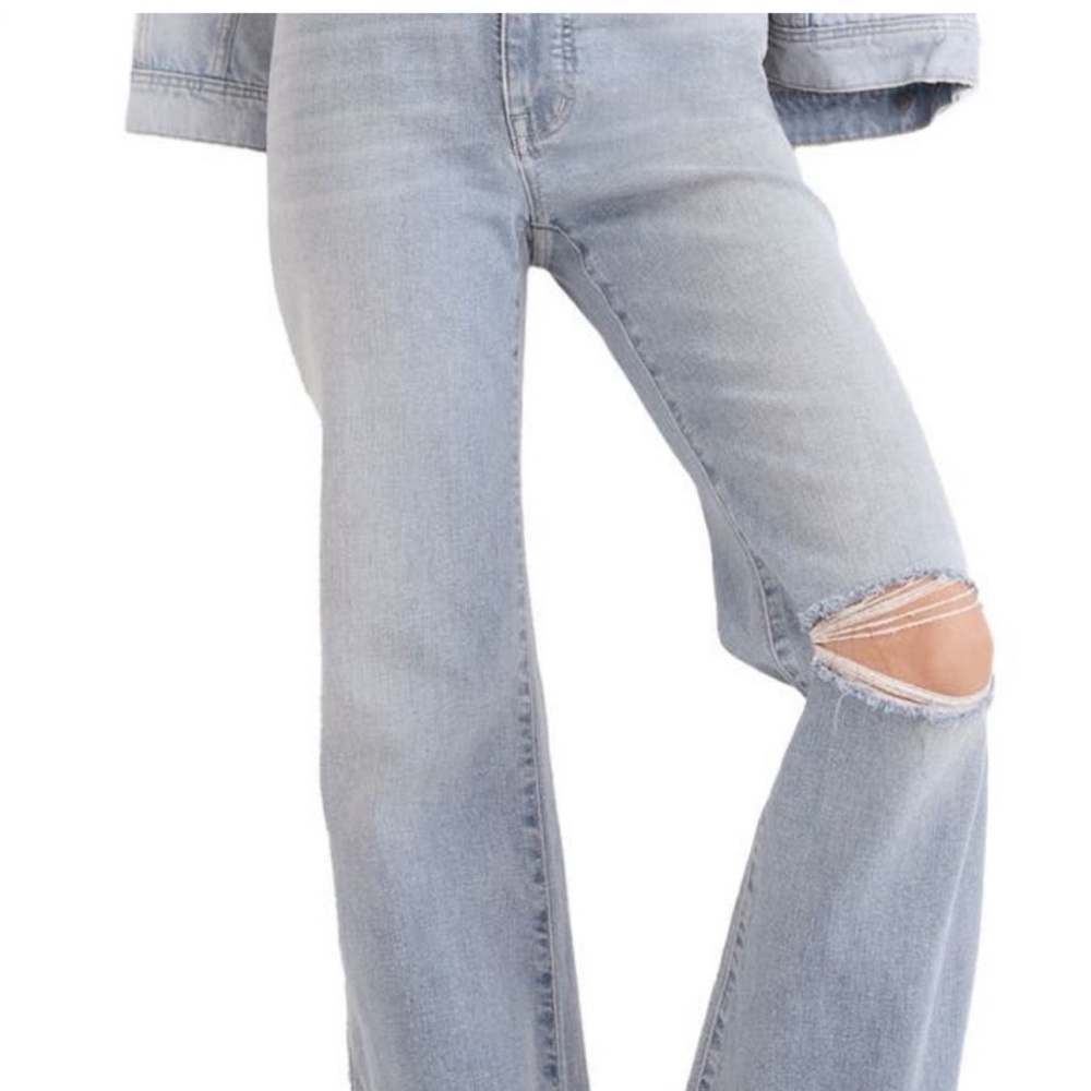 Madewell Flare Knee Rip Jeans - Picture 6 of 9